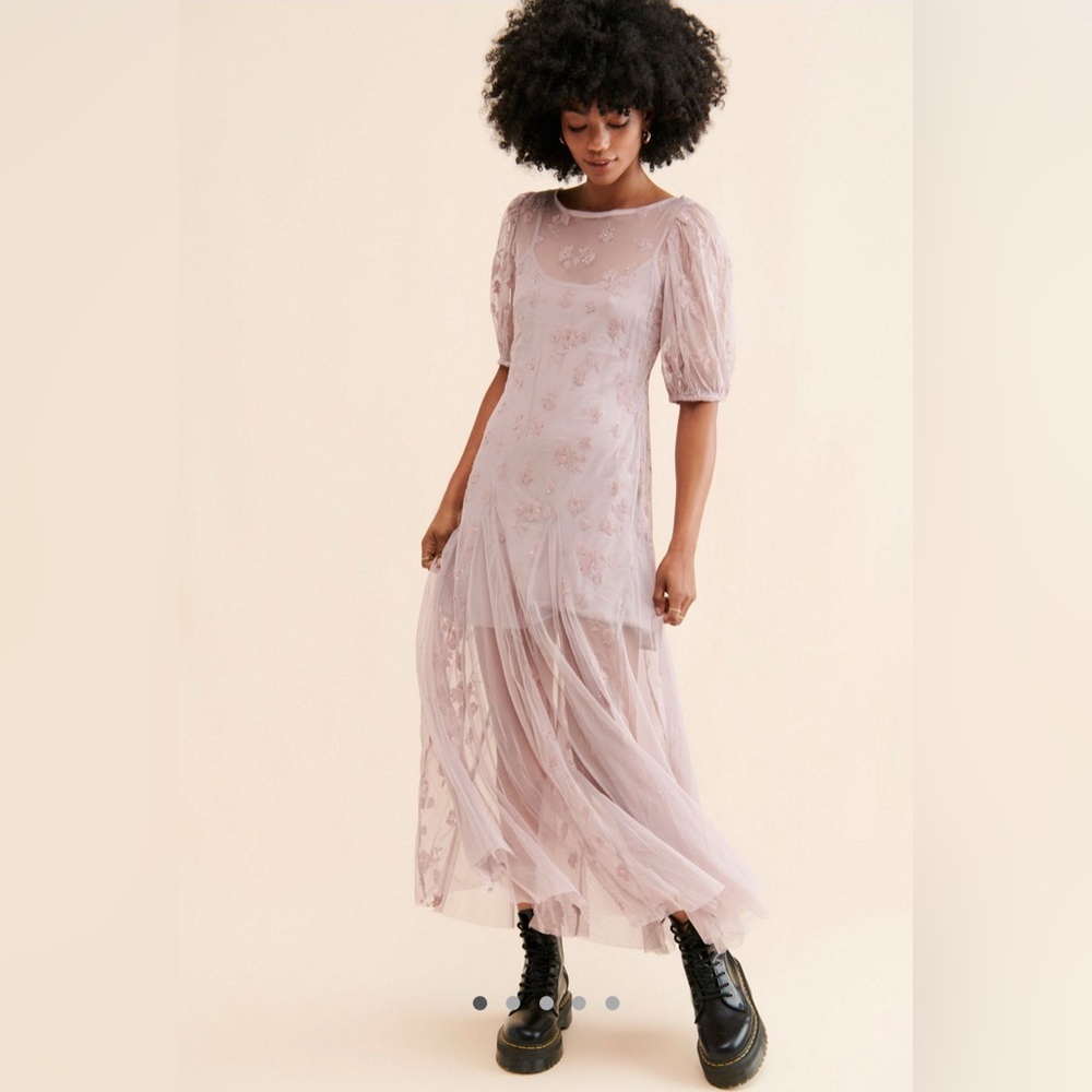 XS / Free People / Lavender Mesh Embroidered Maxi Dress